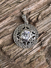 Load image into Gallery viewer, STONE PENDANT MARQUISITE
